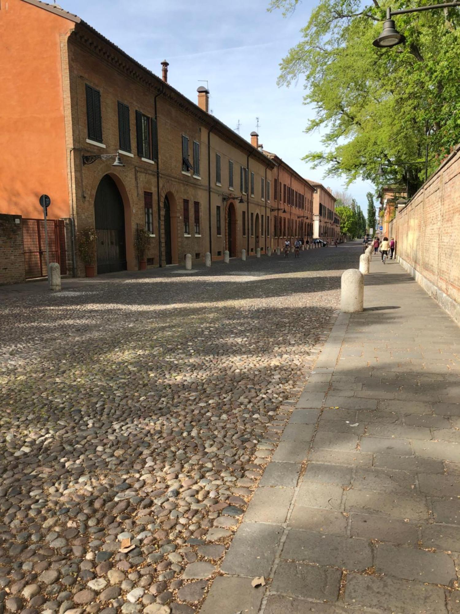 Palazzo Sabbioni Suite Del Conte Elegant Suite In Old Monastery City Center فيرّارا المظهر الخارجي الصورة